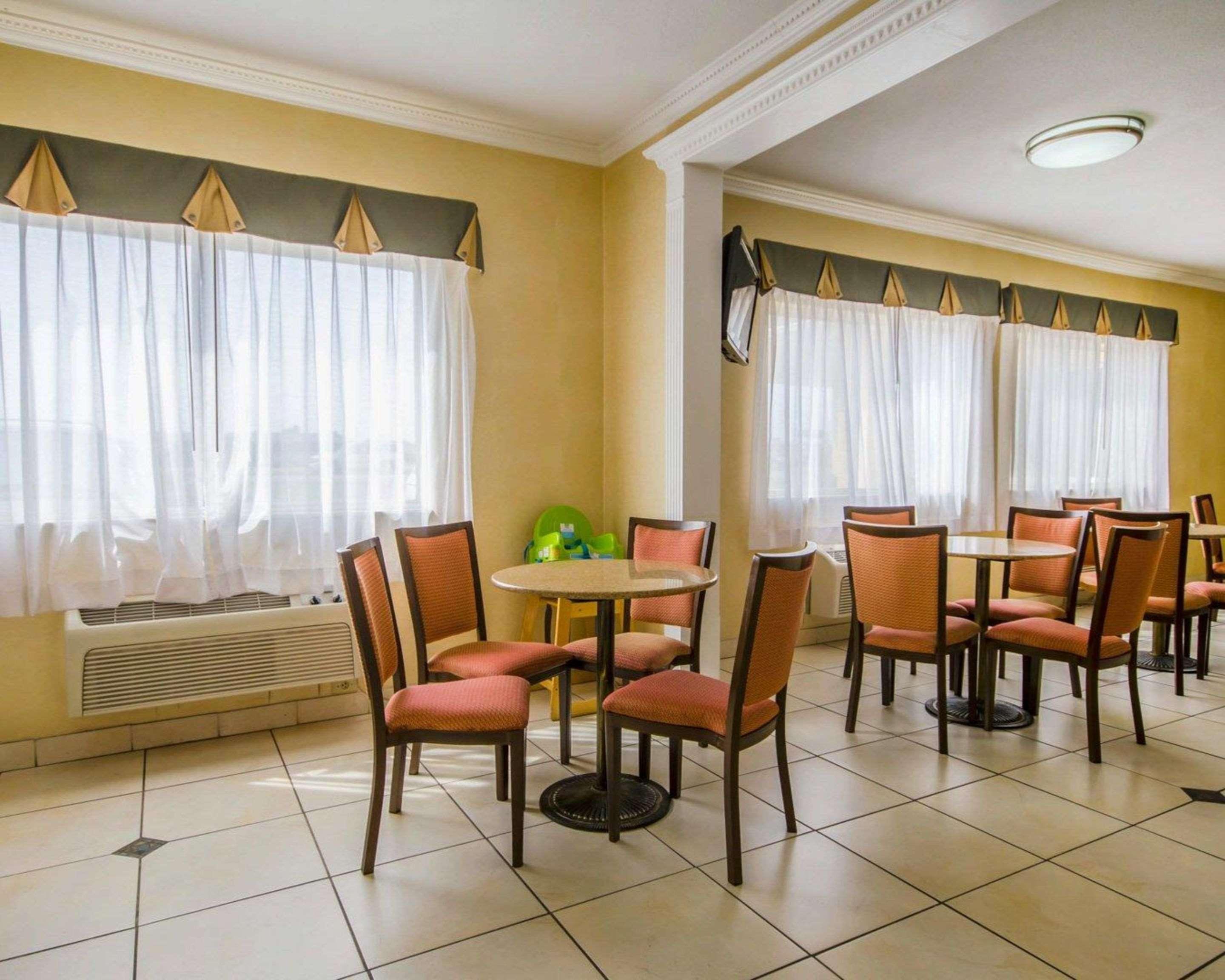 Quality Inn East Evansville Exterior photo