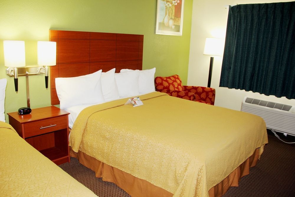 Quality Inn East Evansville Exterior photo